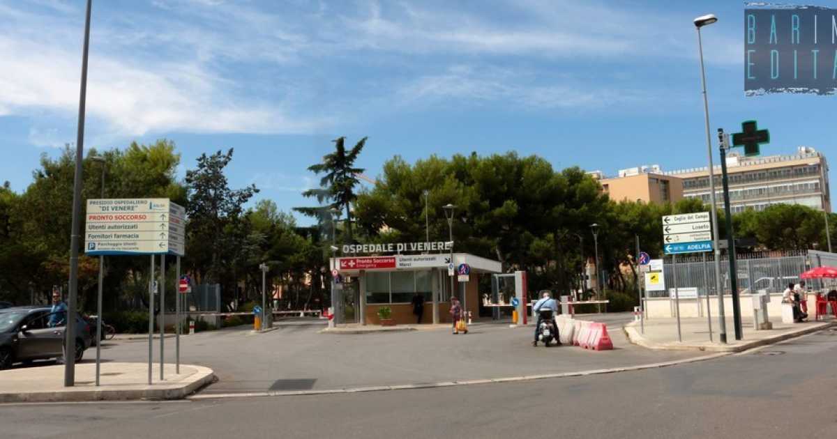 Bari, bimbo nasce nel parcheggio dell'ospedale Di Venere: la mamma ha partorito in auto